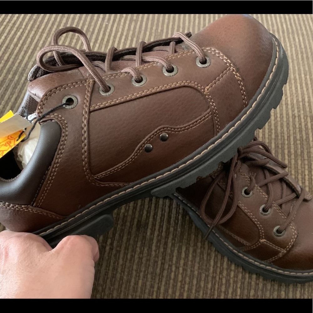 Brand New w/Tags Boys size 4 Brown shoes